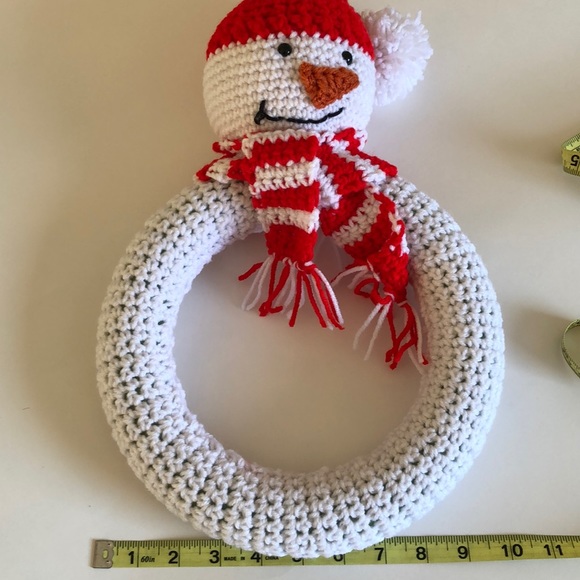 Handmade Crochet Snowman Wreath White Red - Picture 9 of 9